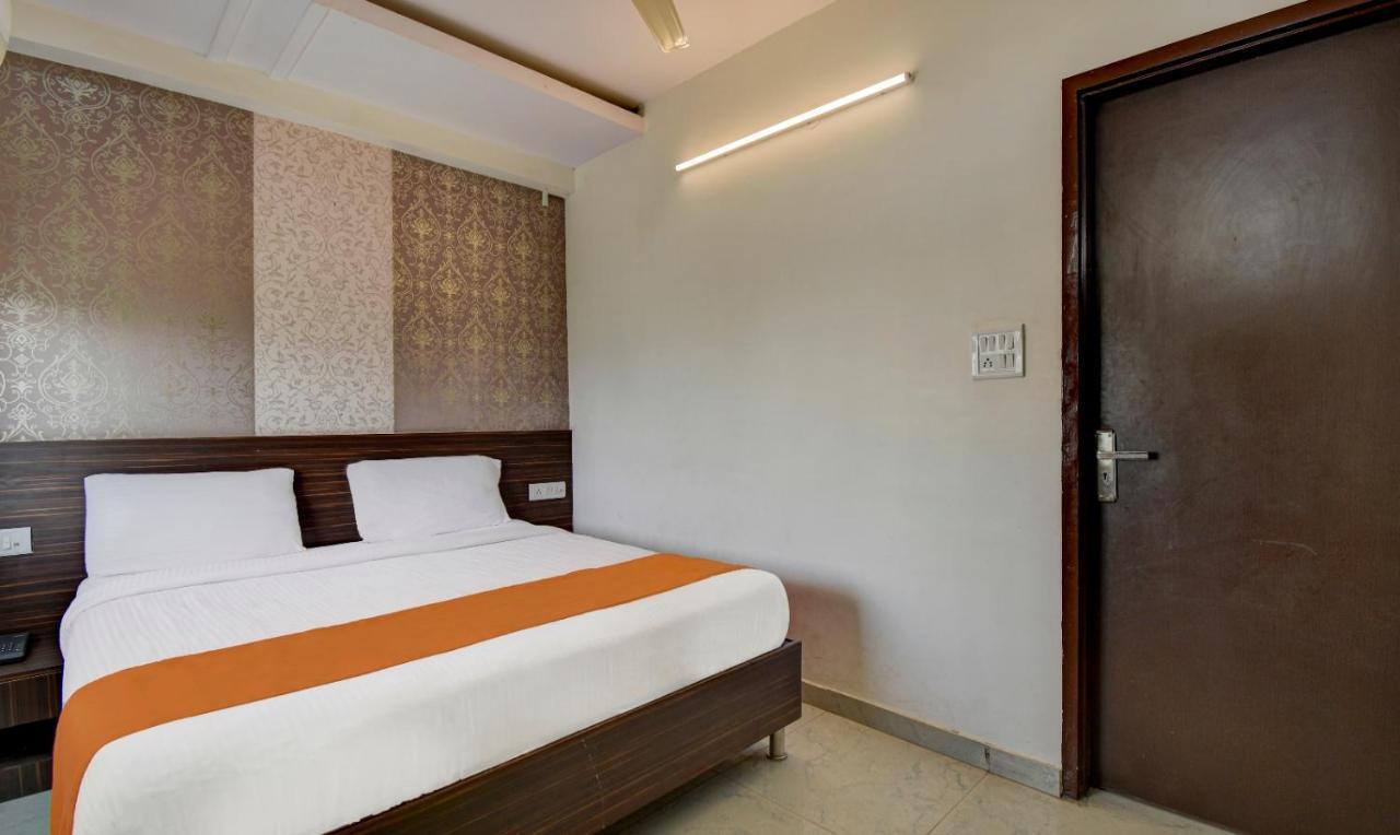 Hotel Radha Nikunj Residency ชัยปุระ ภายนอก รูปภาพ