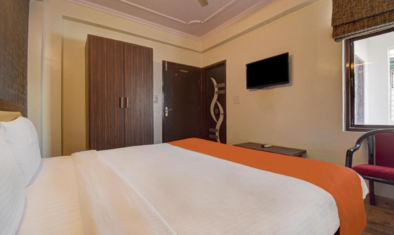 Hotel Radha Nikunj Residency ชัยปุระ ภายนอก รูปภาพ