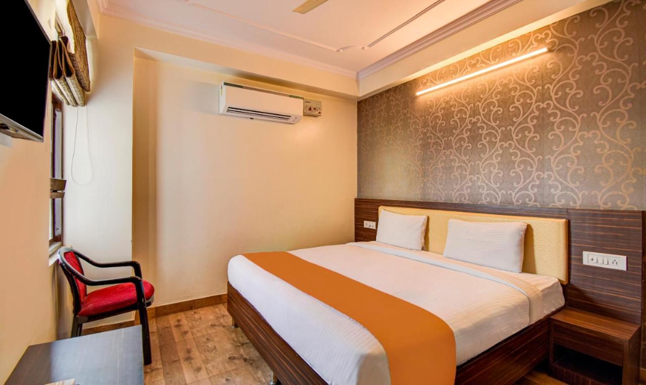 Hotel Radha Nikunj Residency ชัยปุระ ภายนอก รูปภาพ